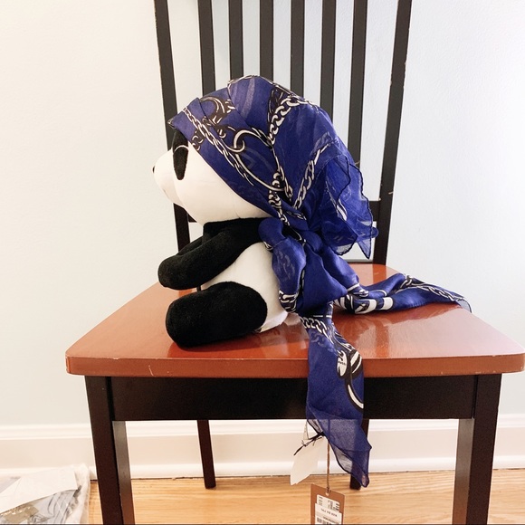 NWT Authentic Gucci Signature Prints Lightweight Chiffon Silk Large Shawl Scarf - Picture 4 of 7